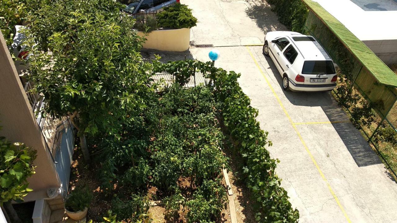 Apartment Ivo Veliko Brdo Makarska Exterior photo